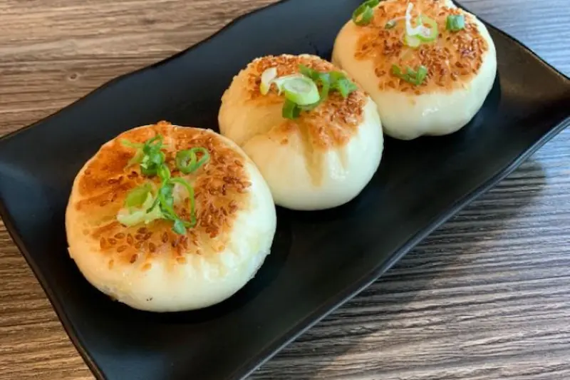 Pan-fried Vegetable and Meat Buns__生煎菜肉包